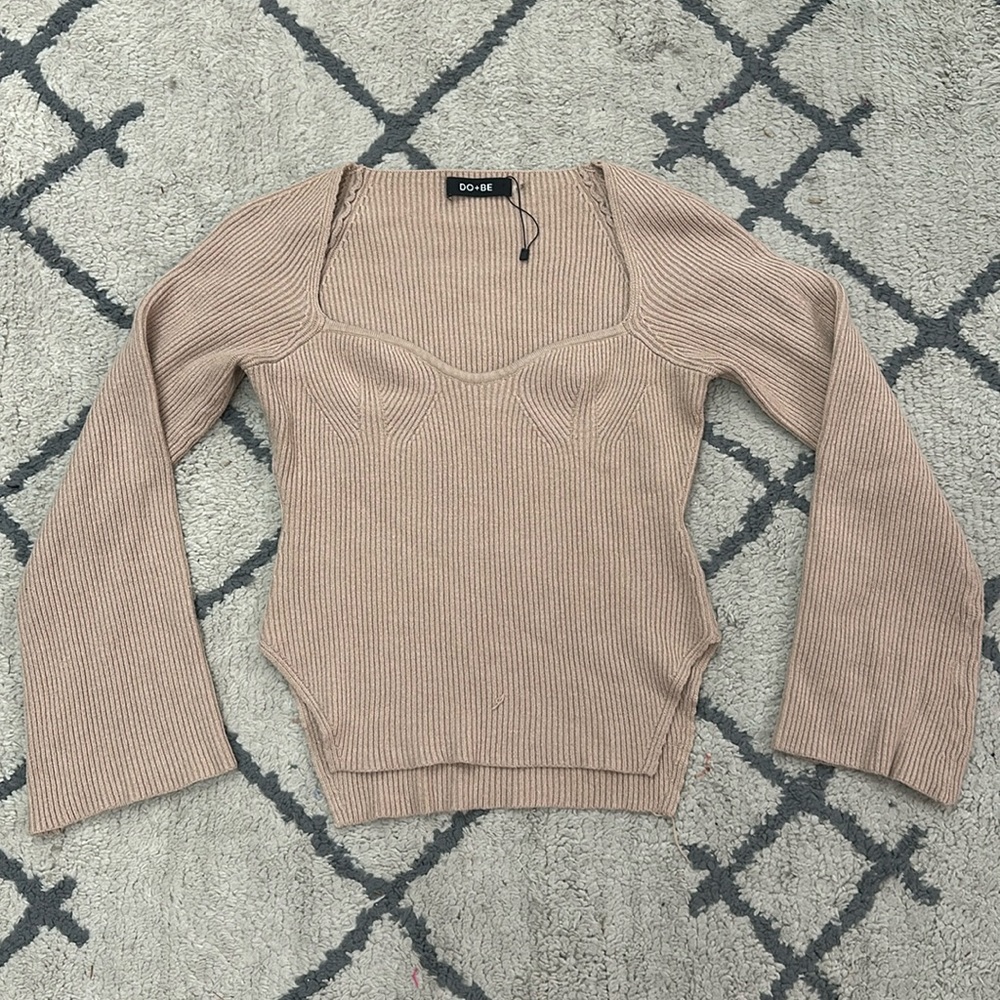 DO+BE - Tan Long Sleeve Sweater - New without tags